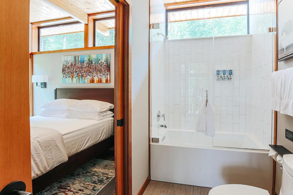 Piedmont Grove Hotel Roseland Room photo